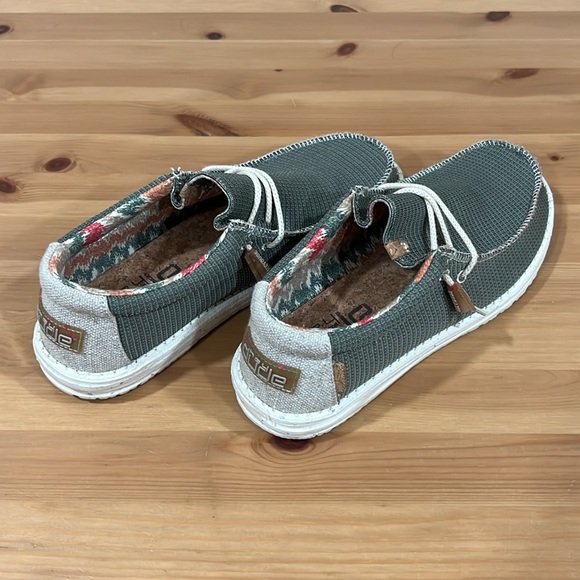 Hey dude , olive green PLEASE READ DESCRIPTION ON THE SIZING! - Picture 2 of 4